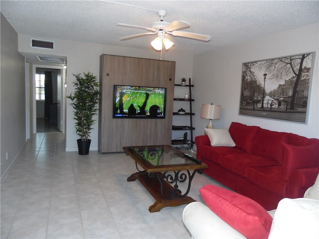 1004 Islewood D 1004, Deerfield Beach, Fl 33442 Property Photo 1