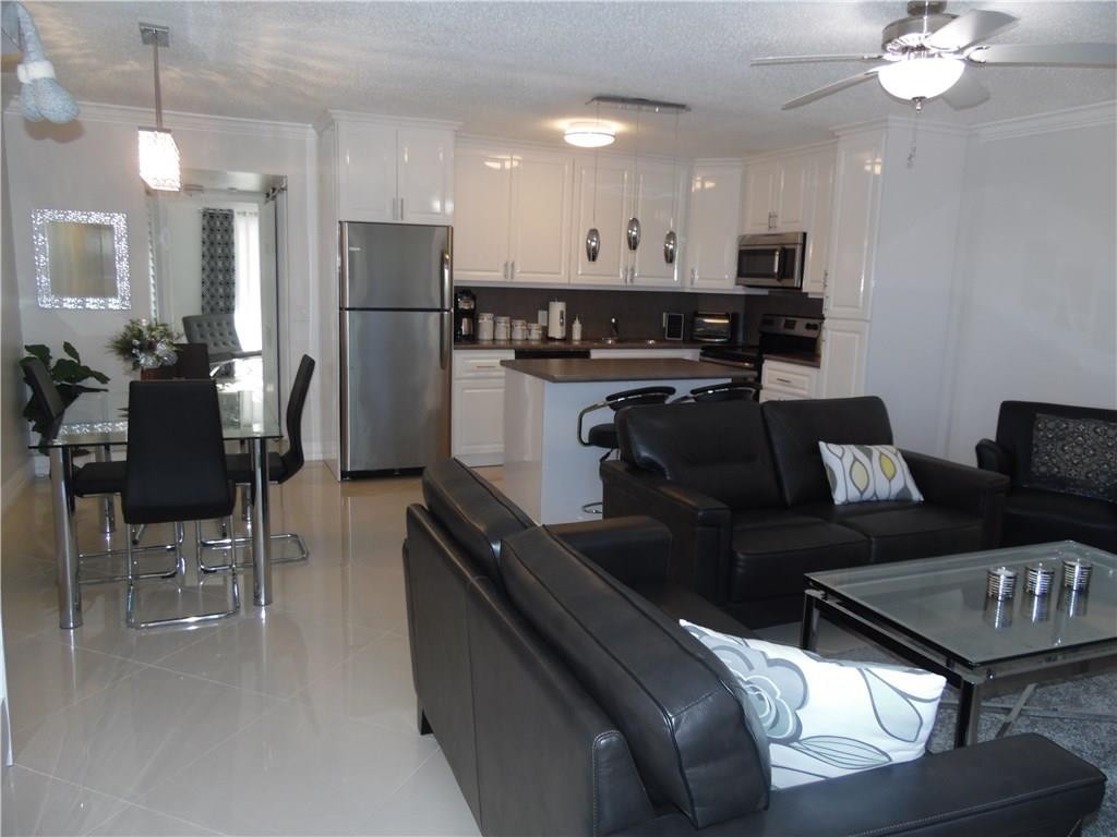 37 Oakridge C 37, Deerfield Beach, Fl 33442 Property Photo 1