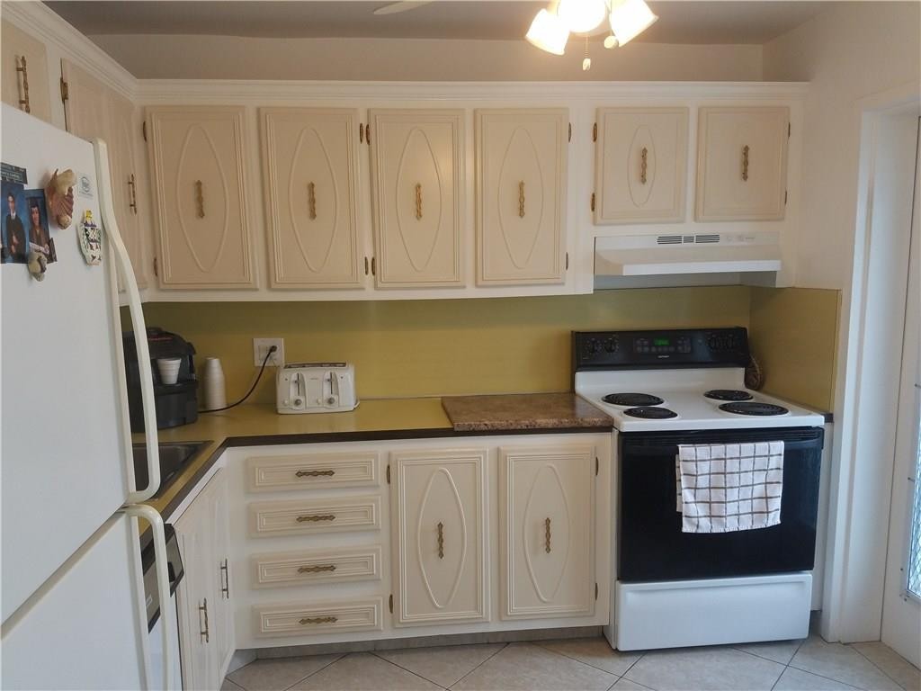 4090 Nw 42nd Avenue 310, Lauderdale Lakes, Fl 33319 Property Photo 1