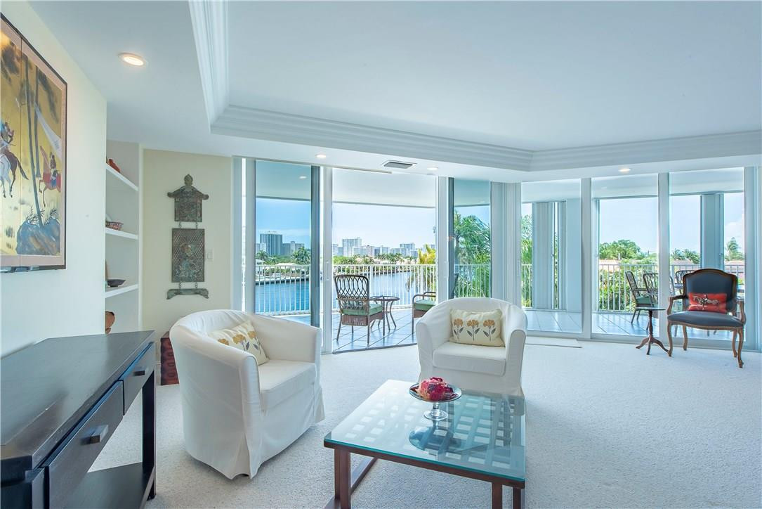 3100 Ne 47th Court 304, Fort Lauderdale, Fl 33308 Property Photo 1