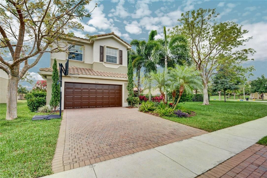 8316 Calabria Lakes Drive, Boynton Beach, Fl 33473 Property Photo 1