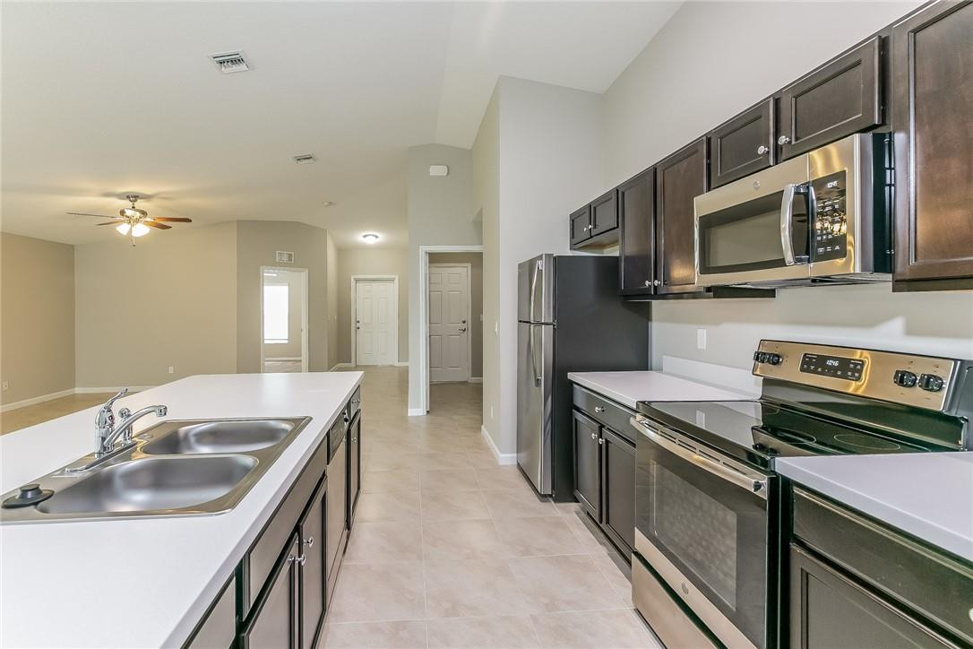 F10191796 Property Photo 4