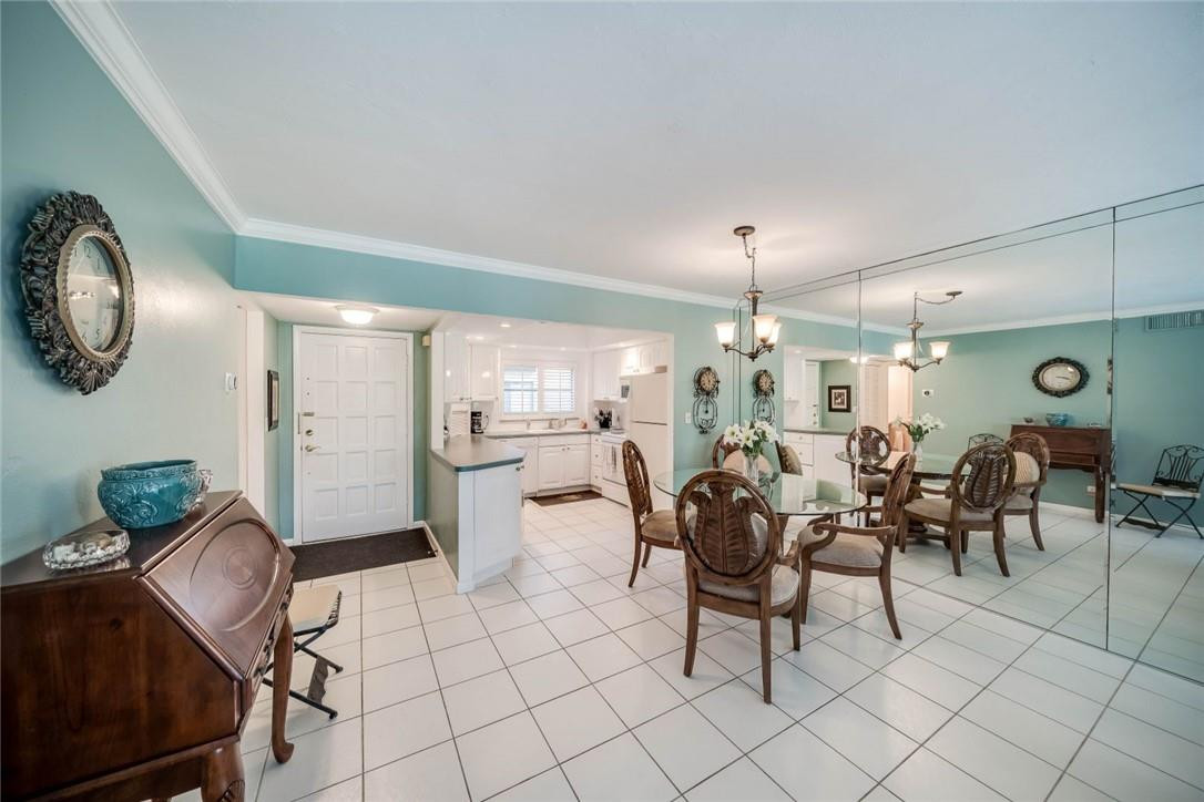 6060 S Falls Circle Drive 311, Lauderhill, Fl 33319 Property Photo 1