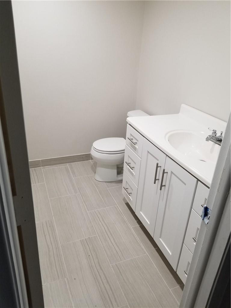 F10247344 Property Photo 3
