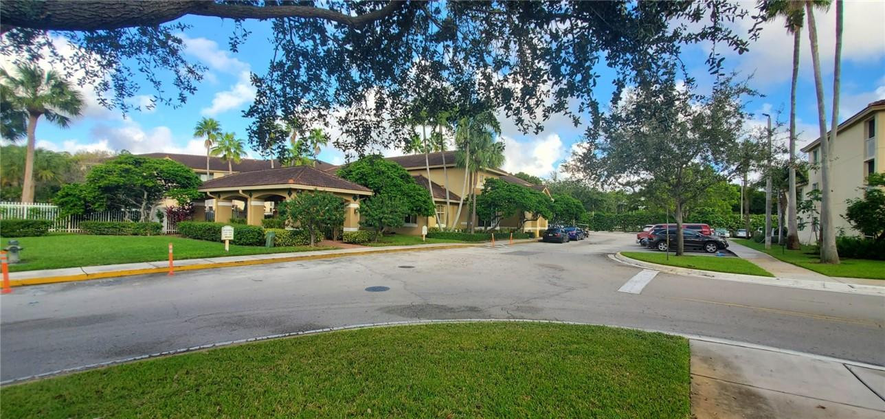 F10354759 Property Photo 1
