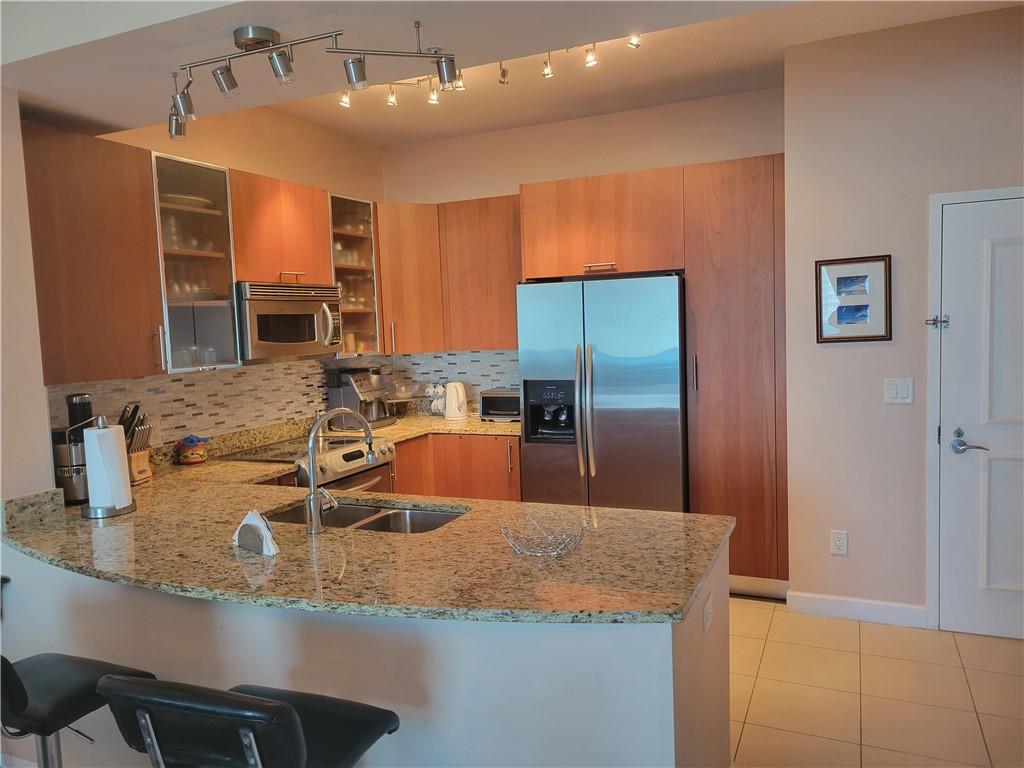1945 S Ocean Dr 810 Property Photo 1