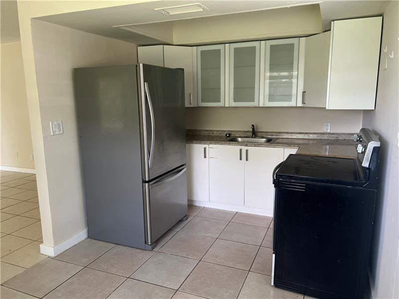 F10371715 Property Photo 2