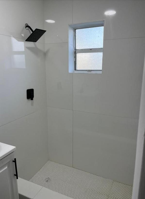 F10372458 Property Photo 3