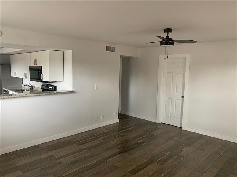 F10382074 Property Photo 11