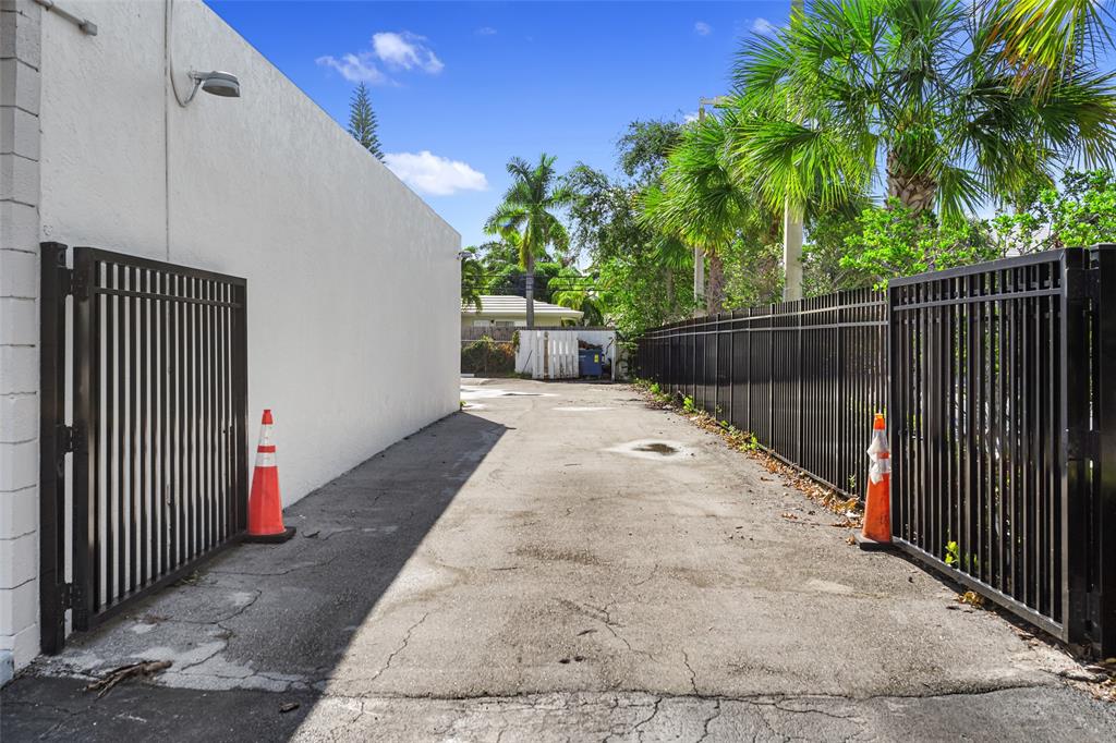 2736 N Federal Property Photo 16