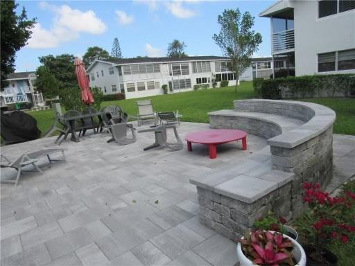 128 Farnham F Property Photo 1