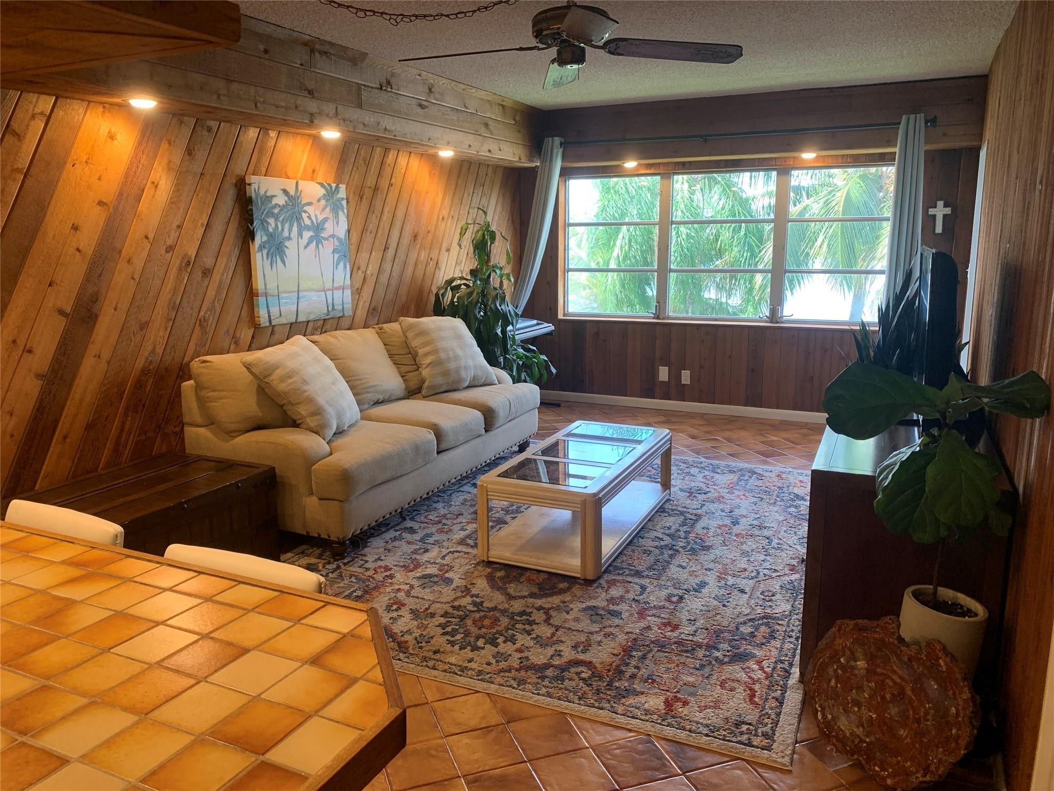 4311 Crystal Lake Drive 314 Property Photo 1