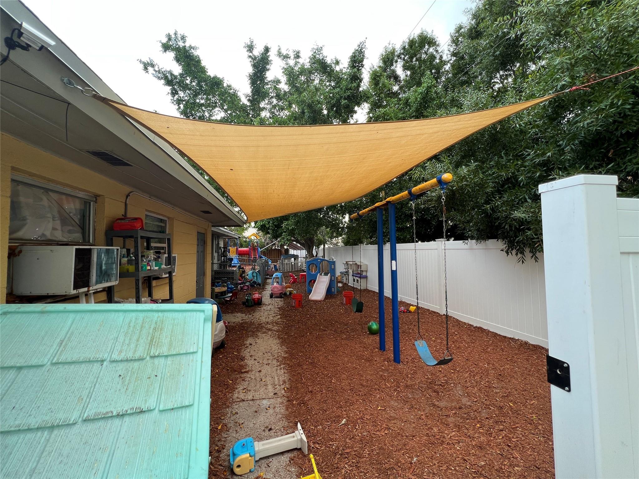 1602 Banyan Dr Property Photo 15