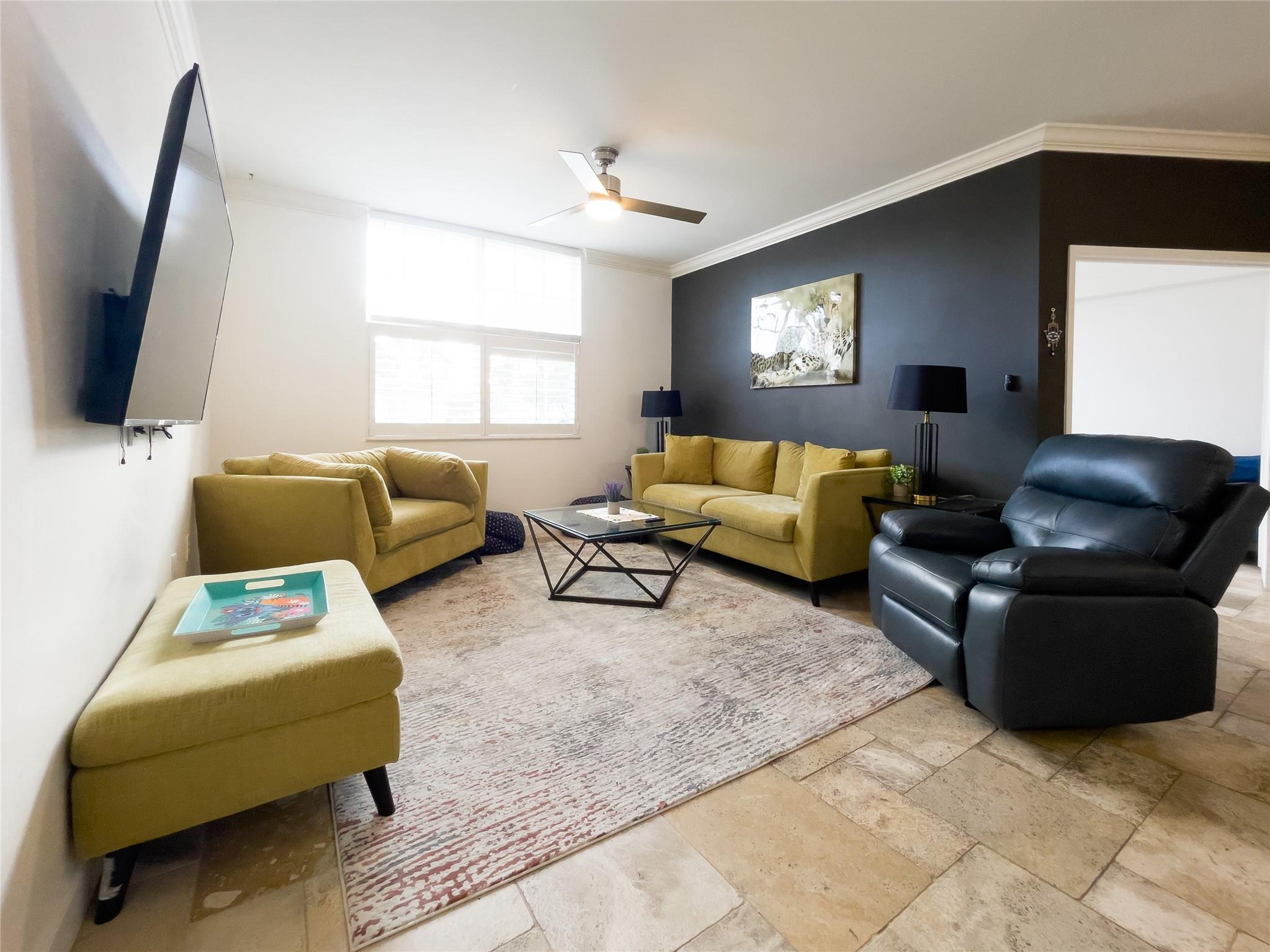 1900 Van Buren St 118b Property Photo 1