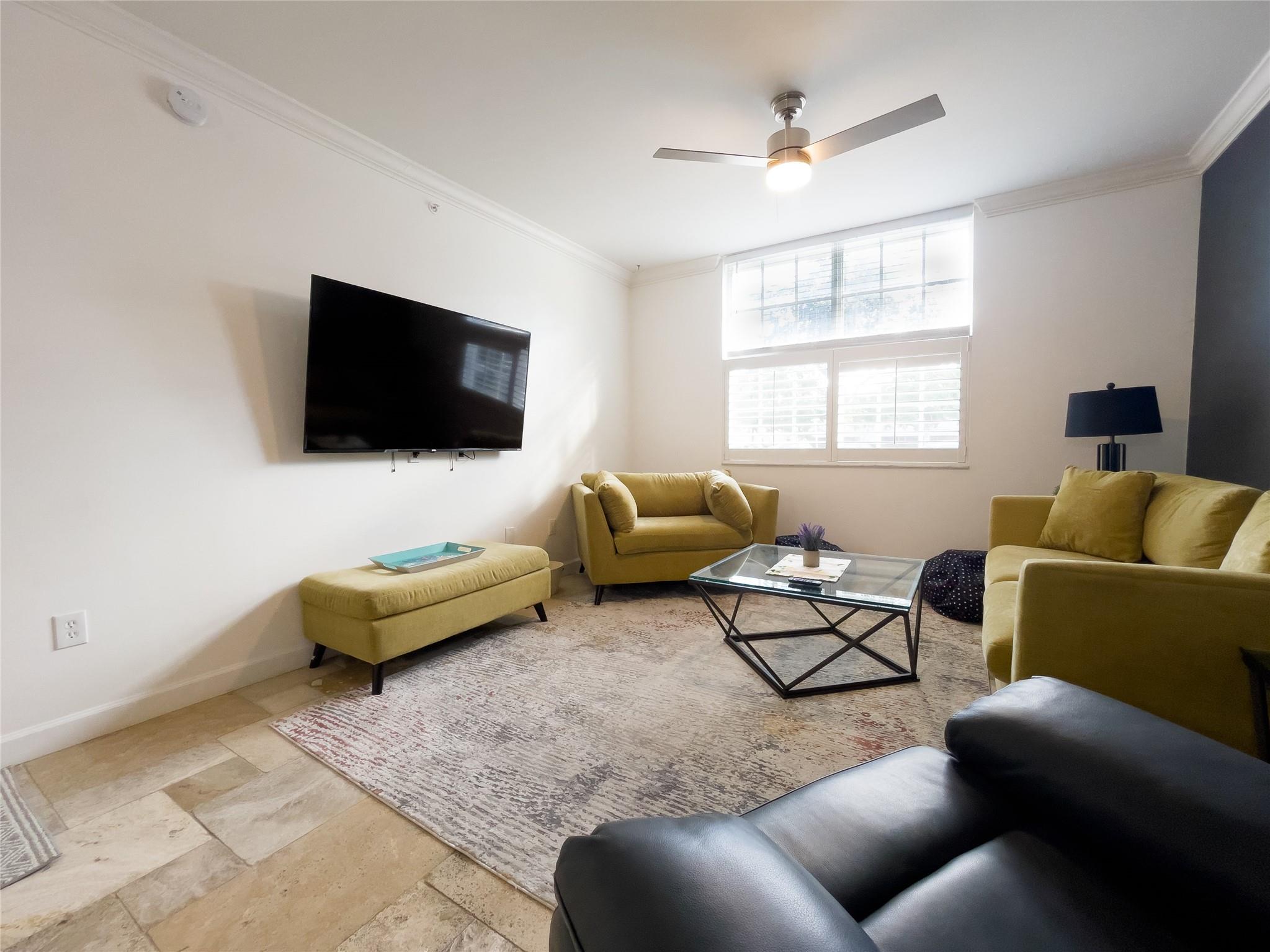 1900 Van Buren St 118b Property Photo 3