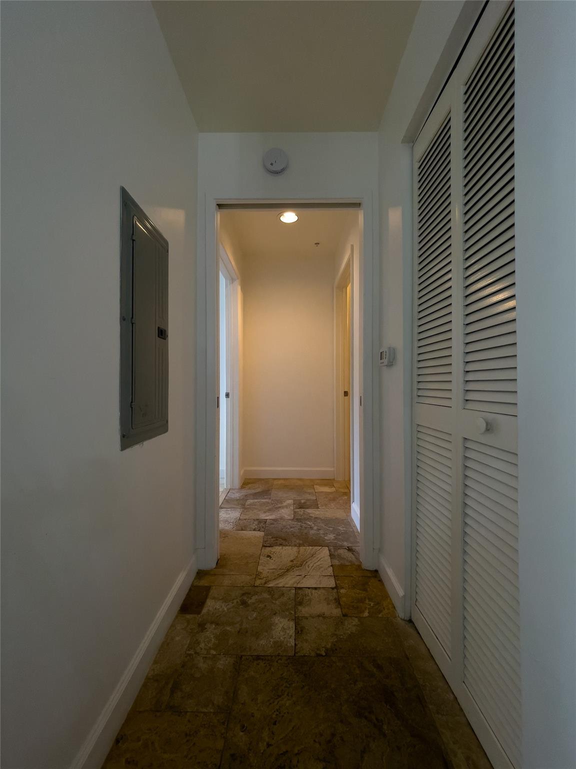 1900 Van Buren St 118b Property Photo 15