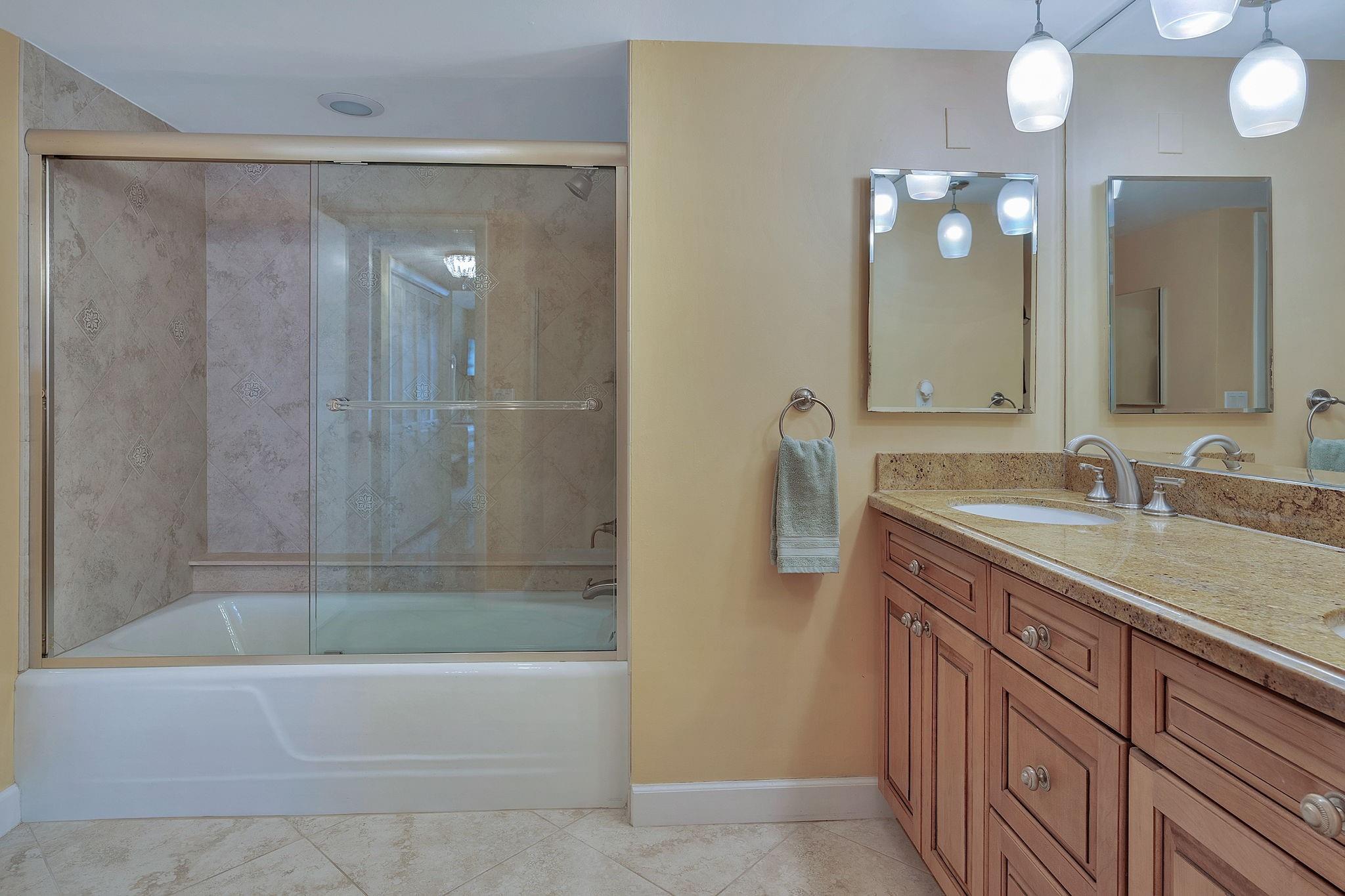4020 Galt Ocean Dr 1102 Property Photo 27