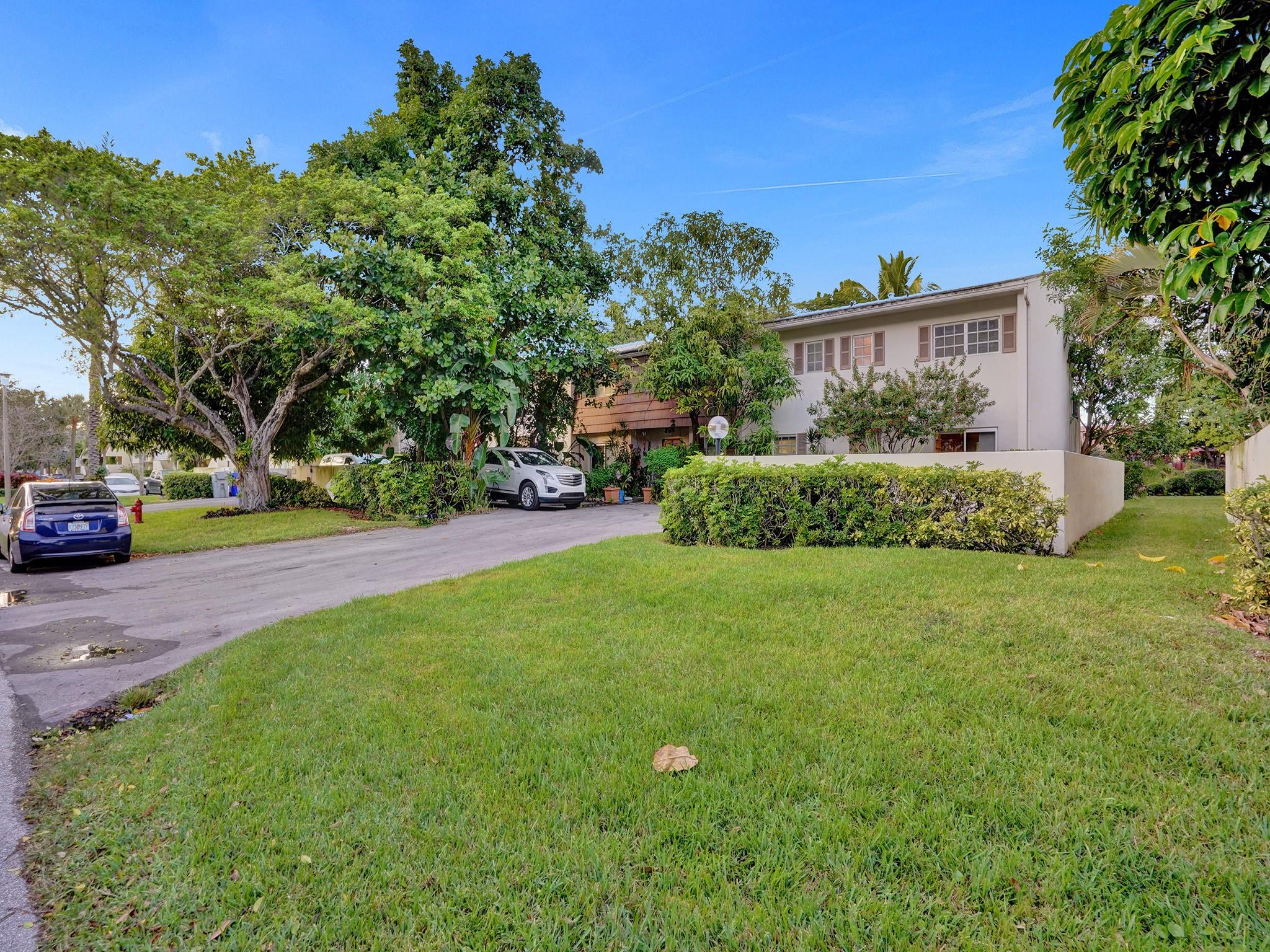3135 N Palm Aire Dr 3135 Property Photo 11