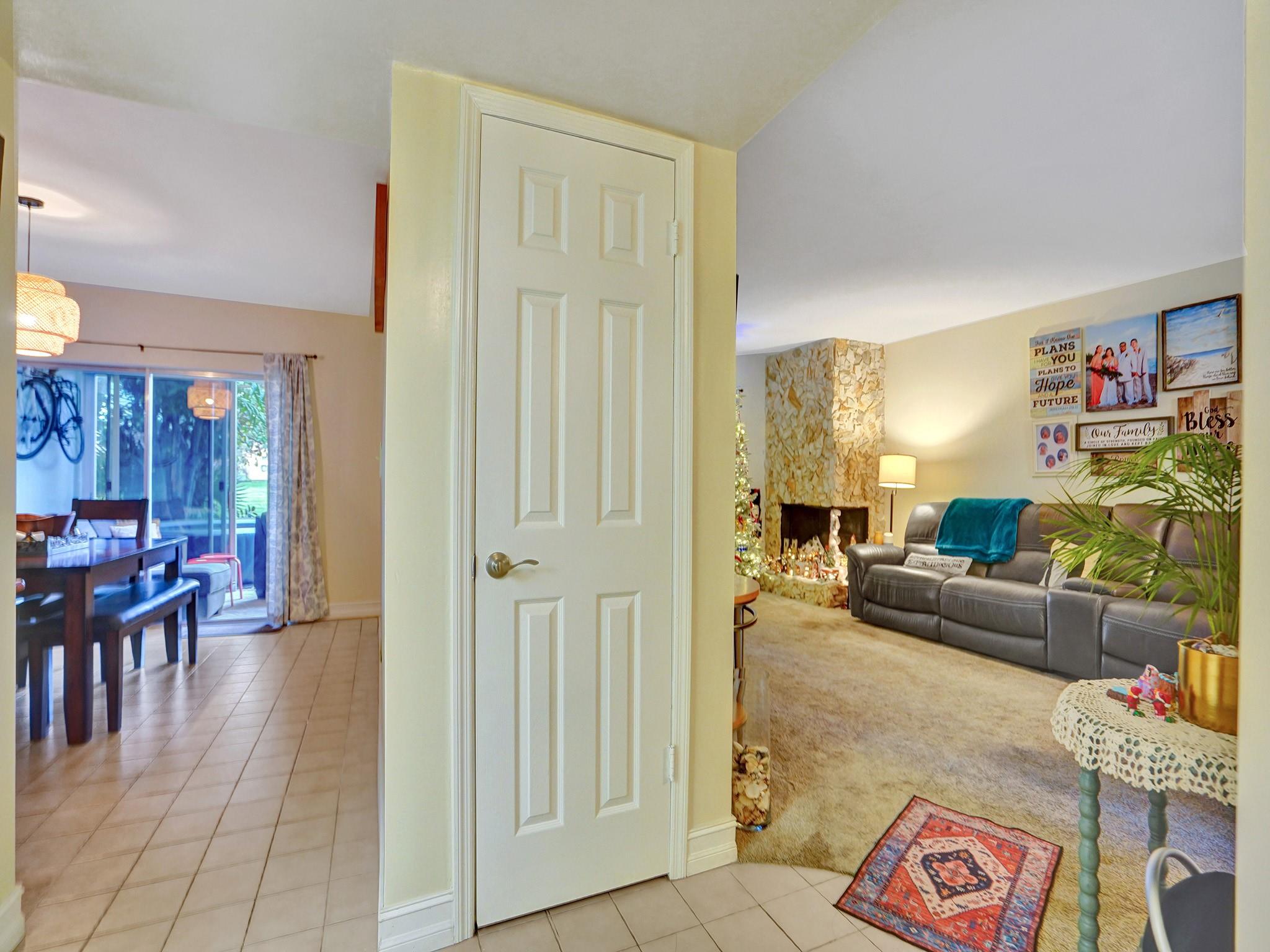 3135 N Palm Aire Dr 3135 Property Photo 14