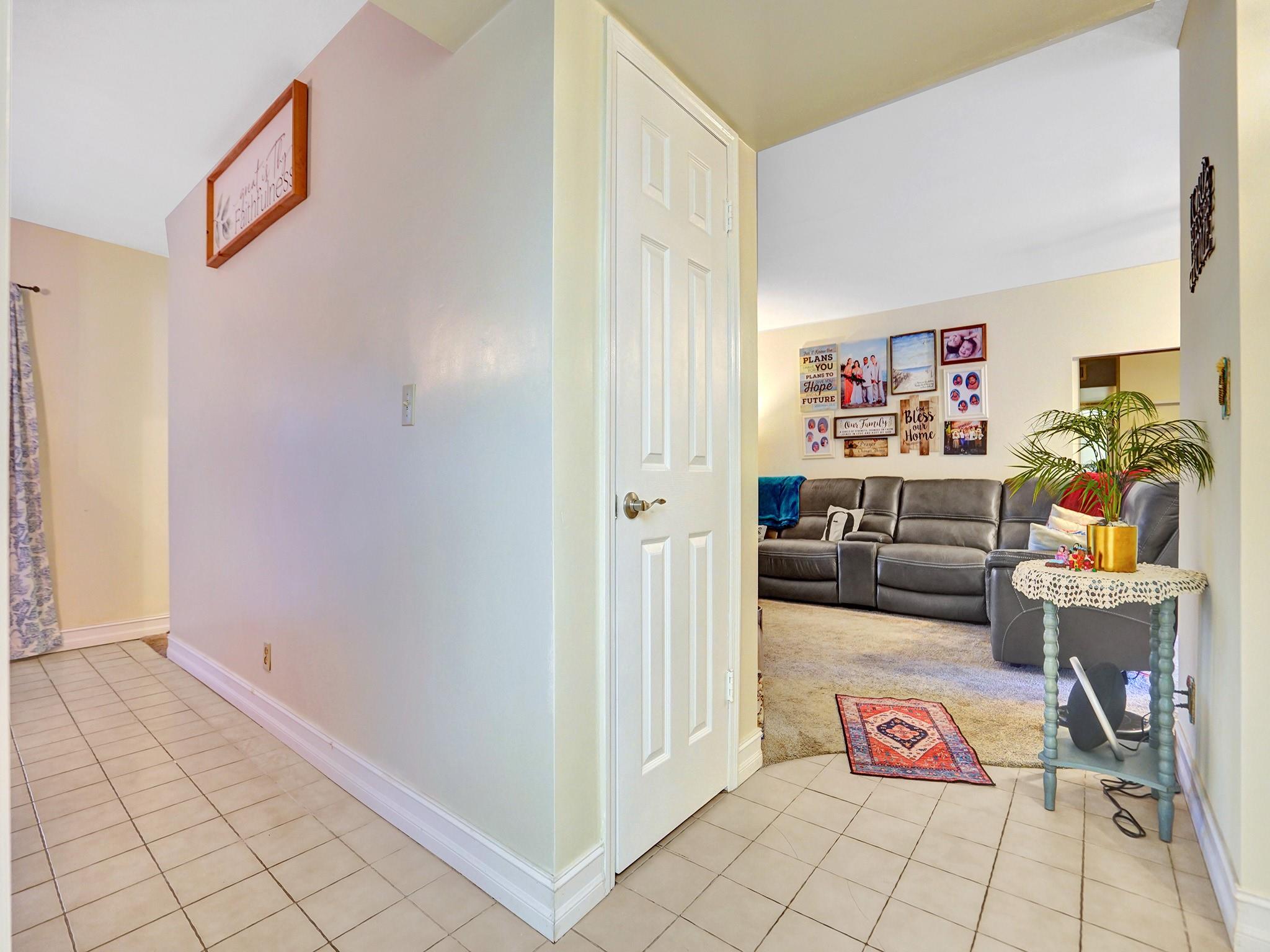 3135 N Palm Aire Dr 3135 Property Photo 15