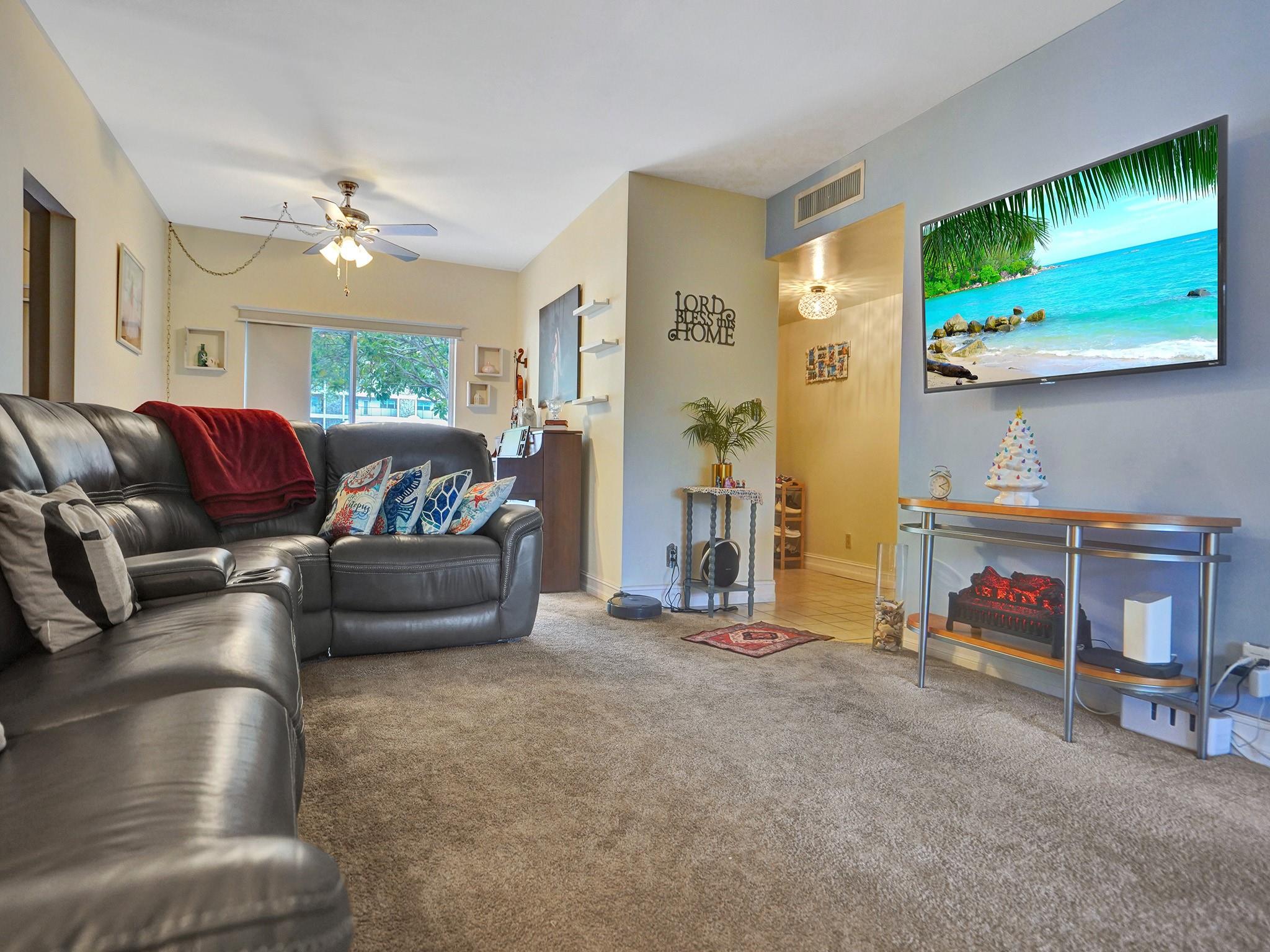 3135 N Palm Aire Dr 3135 Property Photo 17