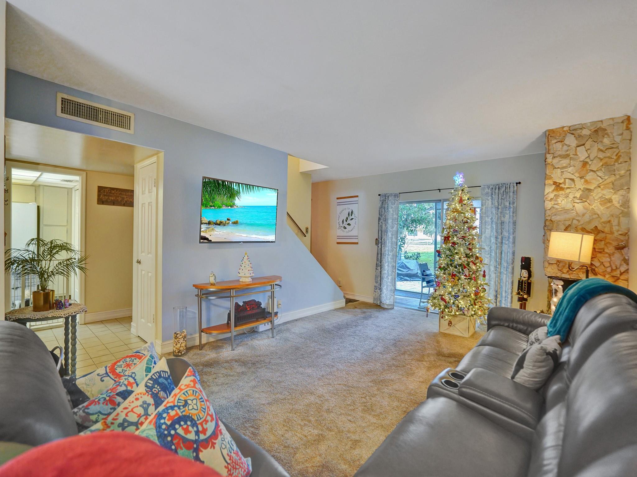 3135 N Palm Aire Dr 3135 Property Photo 19