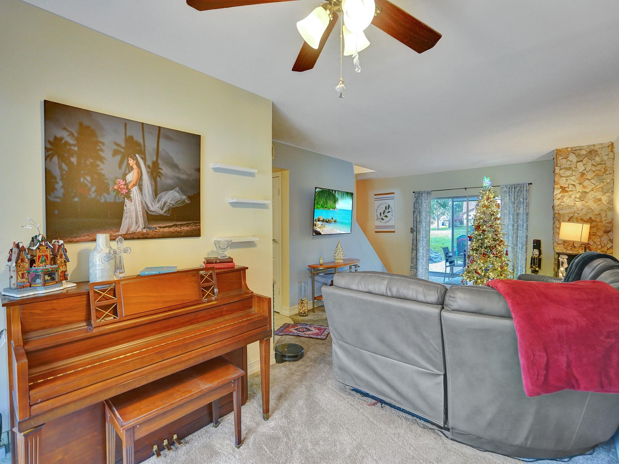 3135 N Palm Aire Dr 3135 Property Photo 21