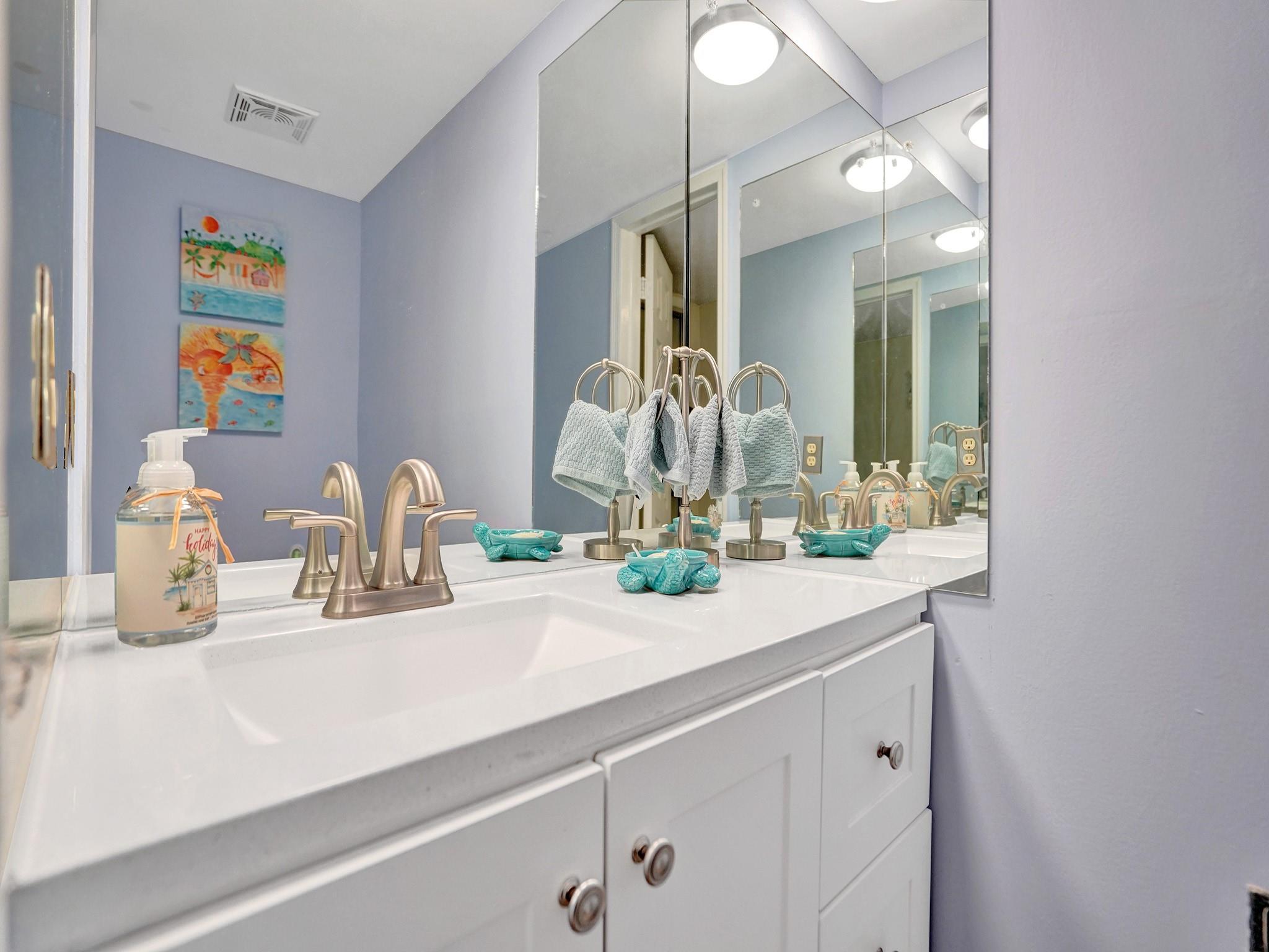 3135 N Palm Aire Dr 3135 Property Photo 27