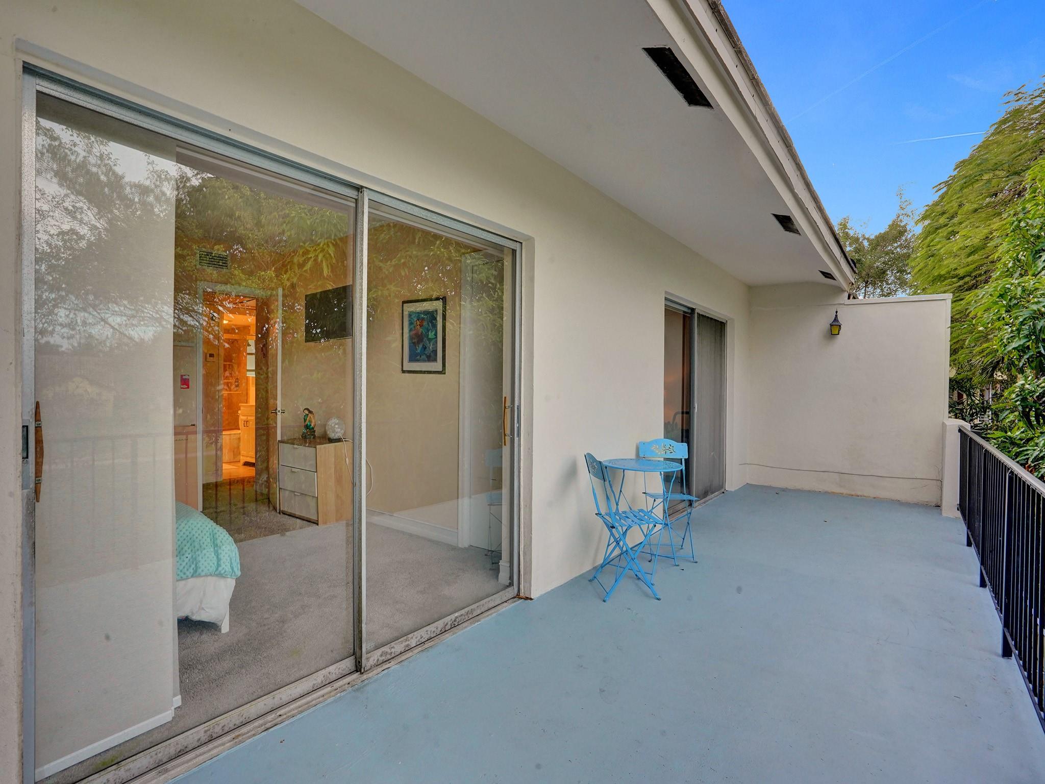 3135 N Palm Aire Dr 3135 Property Photo 44