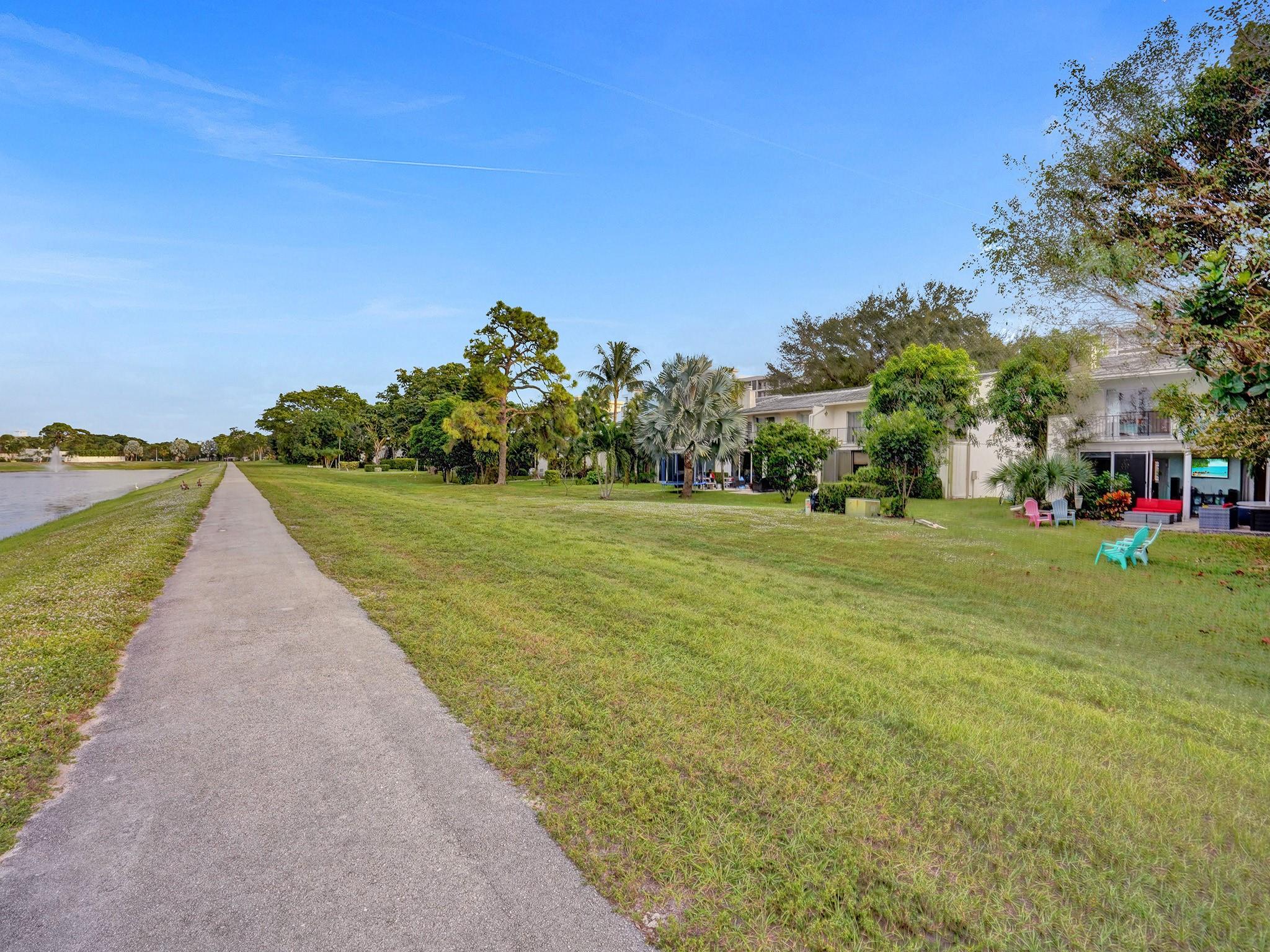 3135 N Palm Aire Dr 3135 Property Photo 77