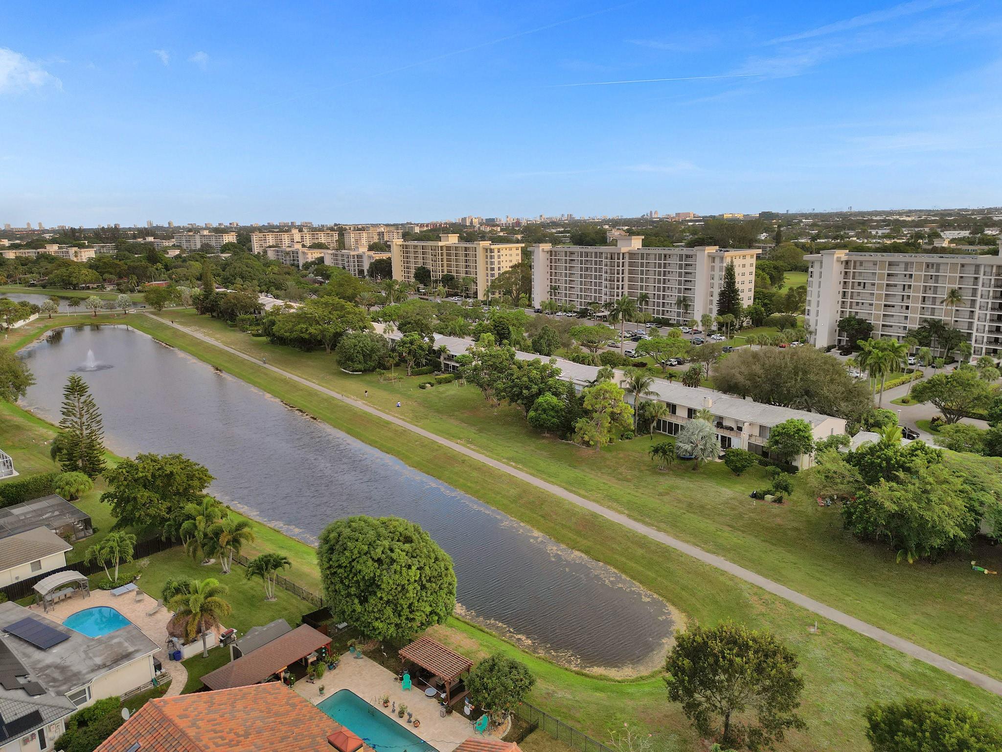 3135 N Palm Aire Dr 3135 Property Photo 79