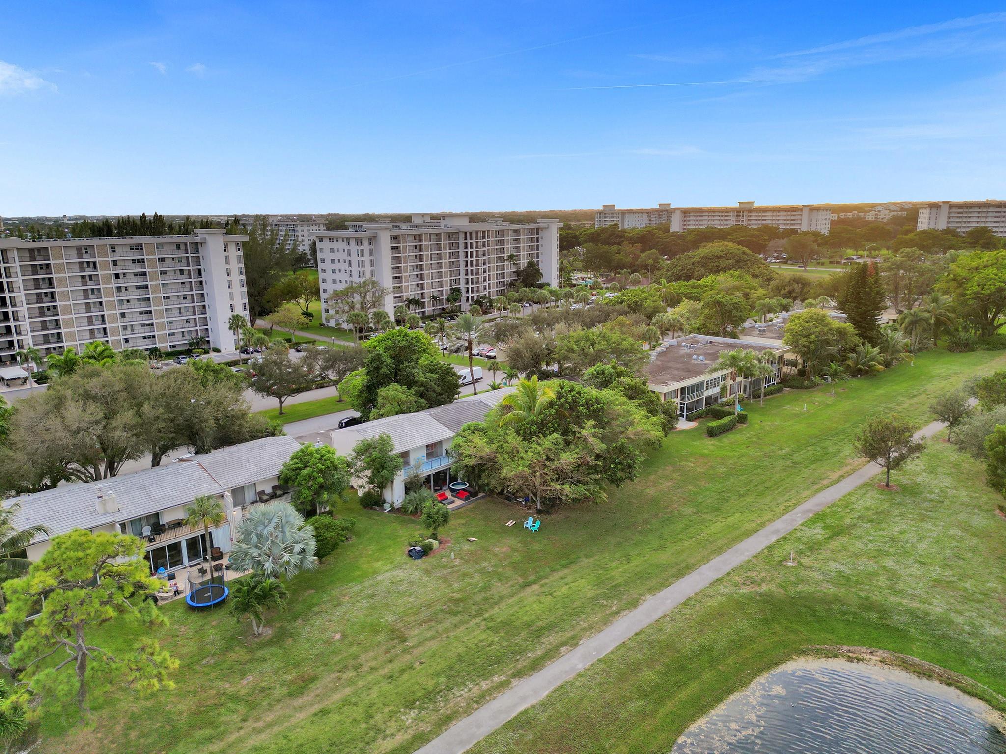 3135 N Palm Aire Dr 3135 Property Photo 80