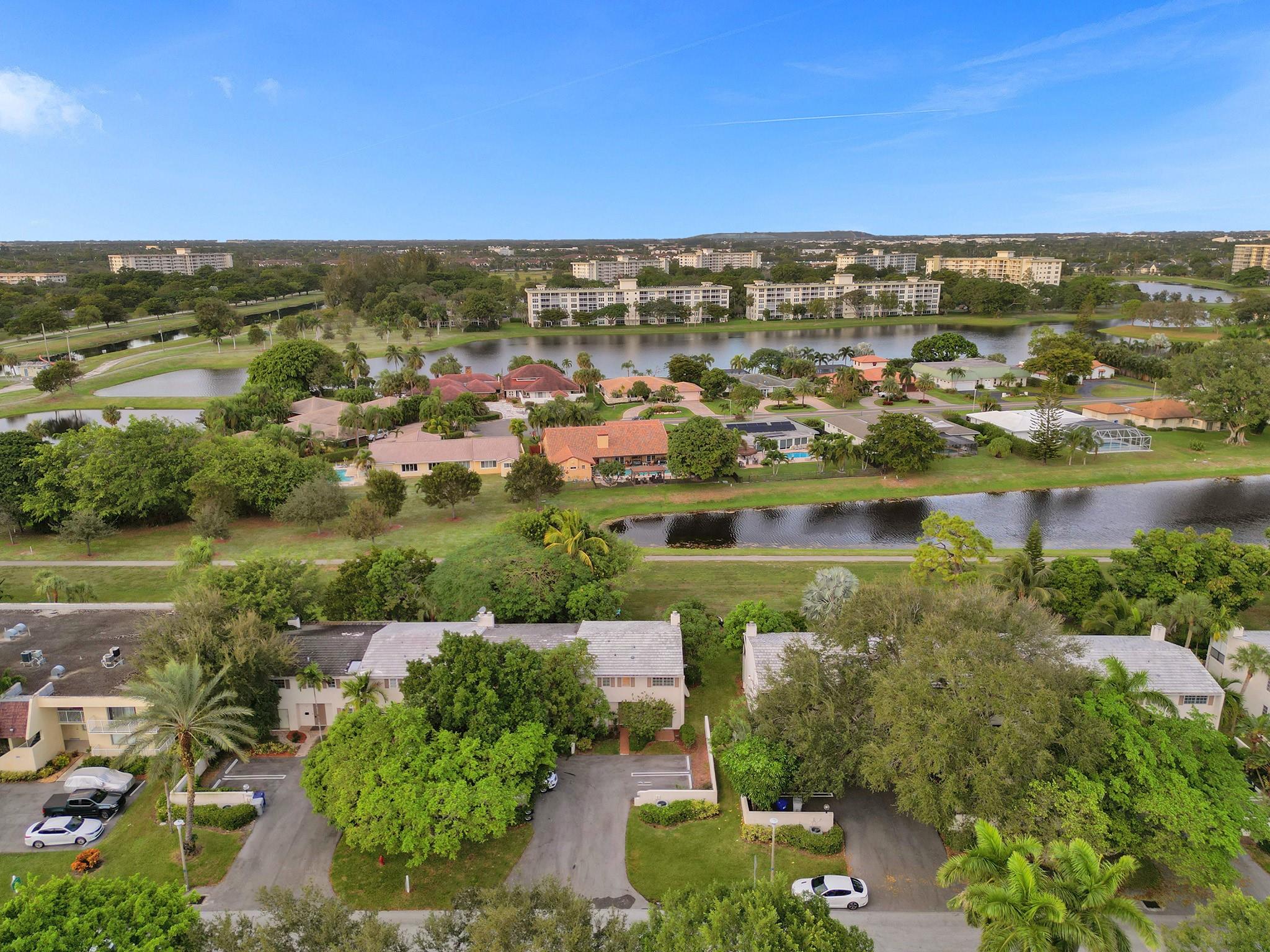 3135 N Palm Aire Dr 3135 Property Photo 81