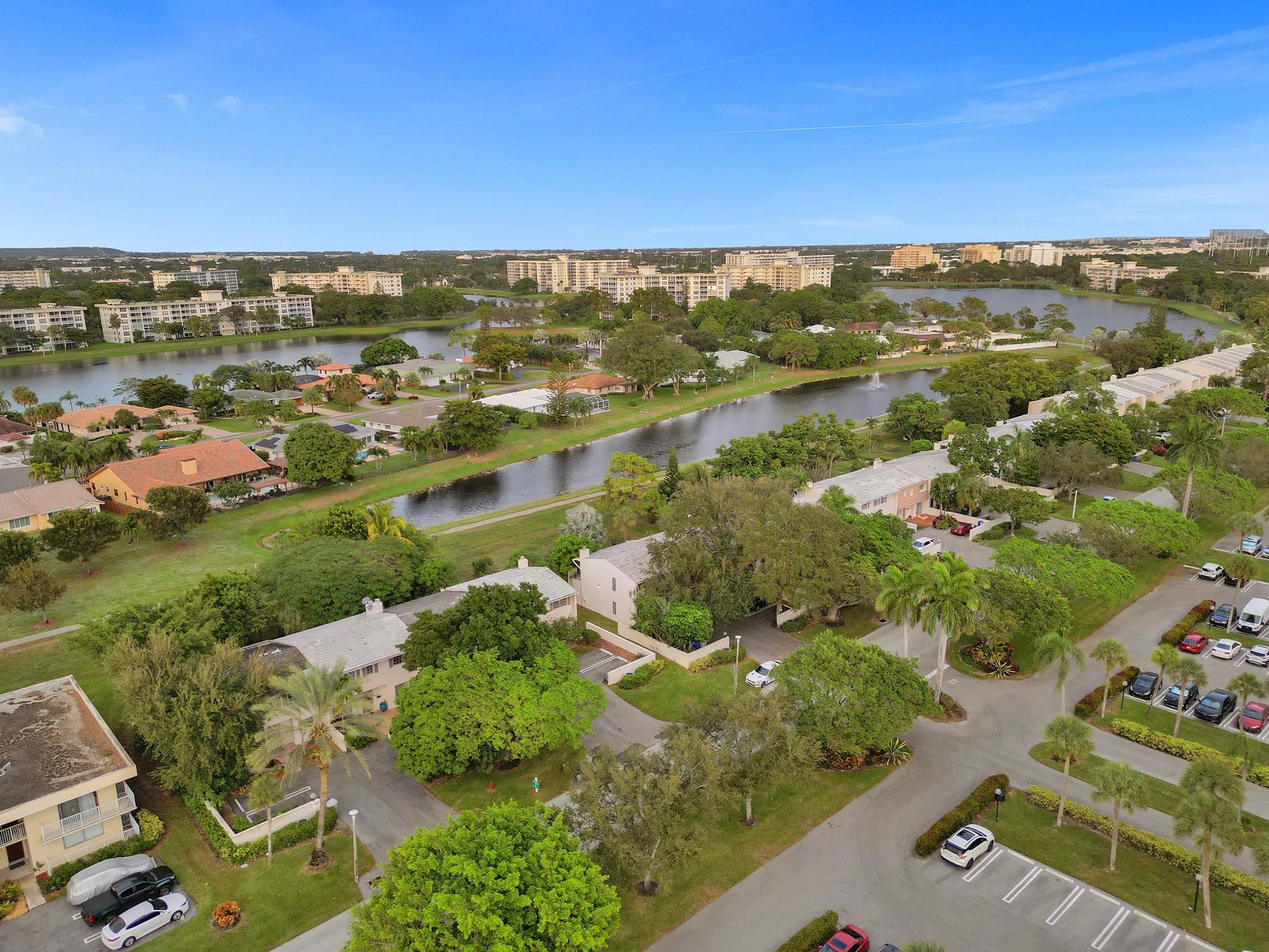 3135 N Palm Aire Dr 3135 Property Photo 82