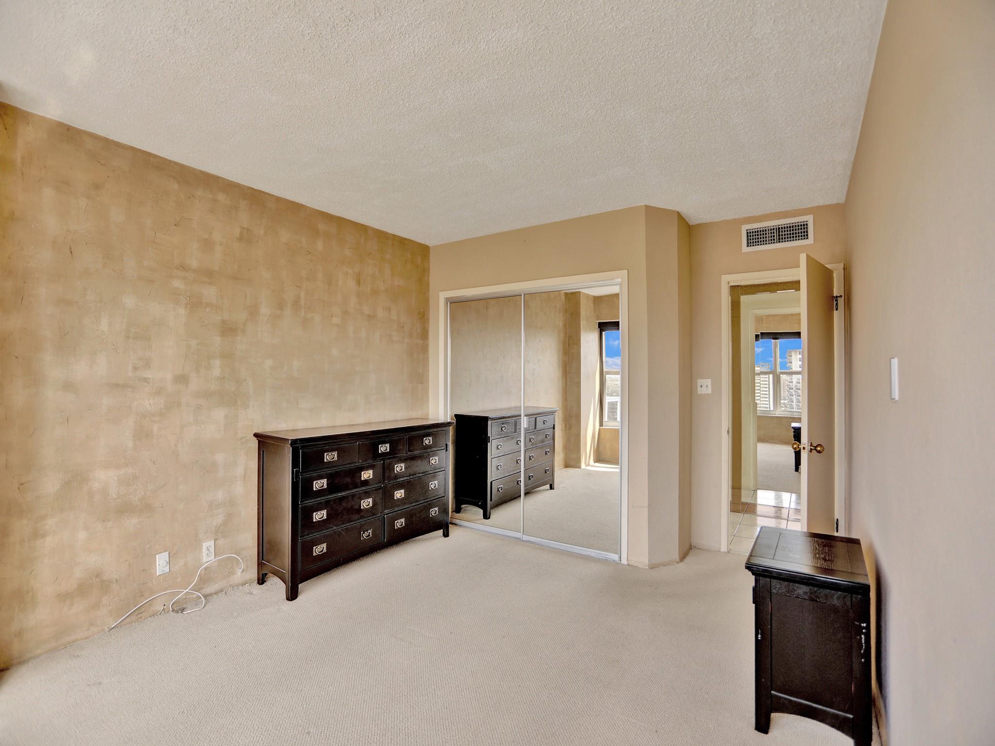 3700 Galt Ocean Dr 1215 Property Photo 25