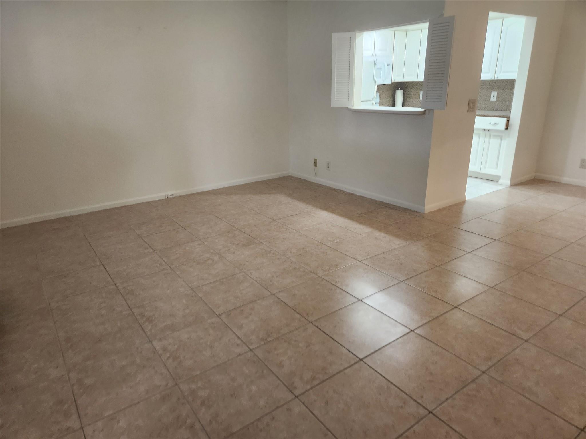 218 Farnham J 218 Property Photo 5