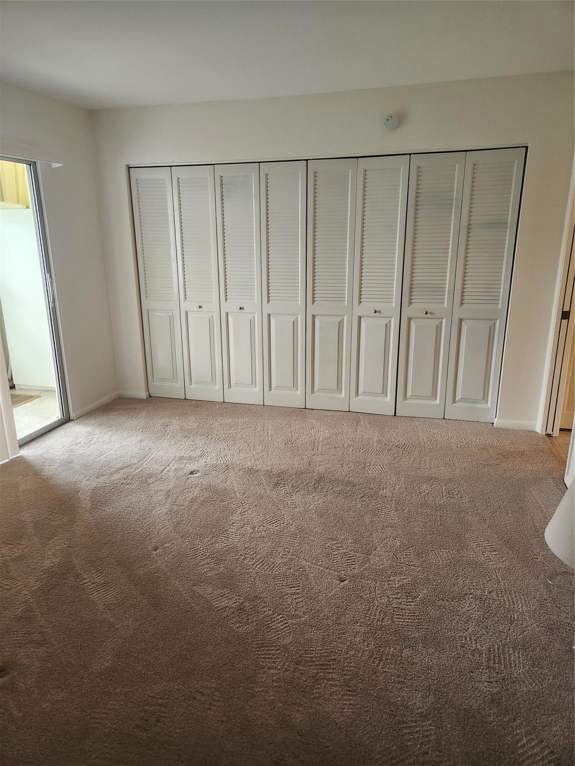 218 Farnham J 218 Property Photo 13