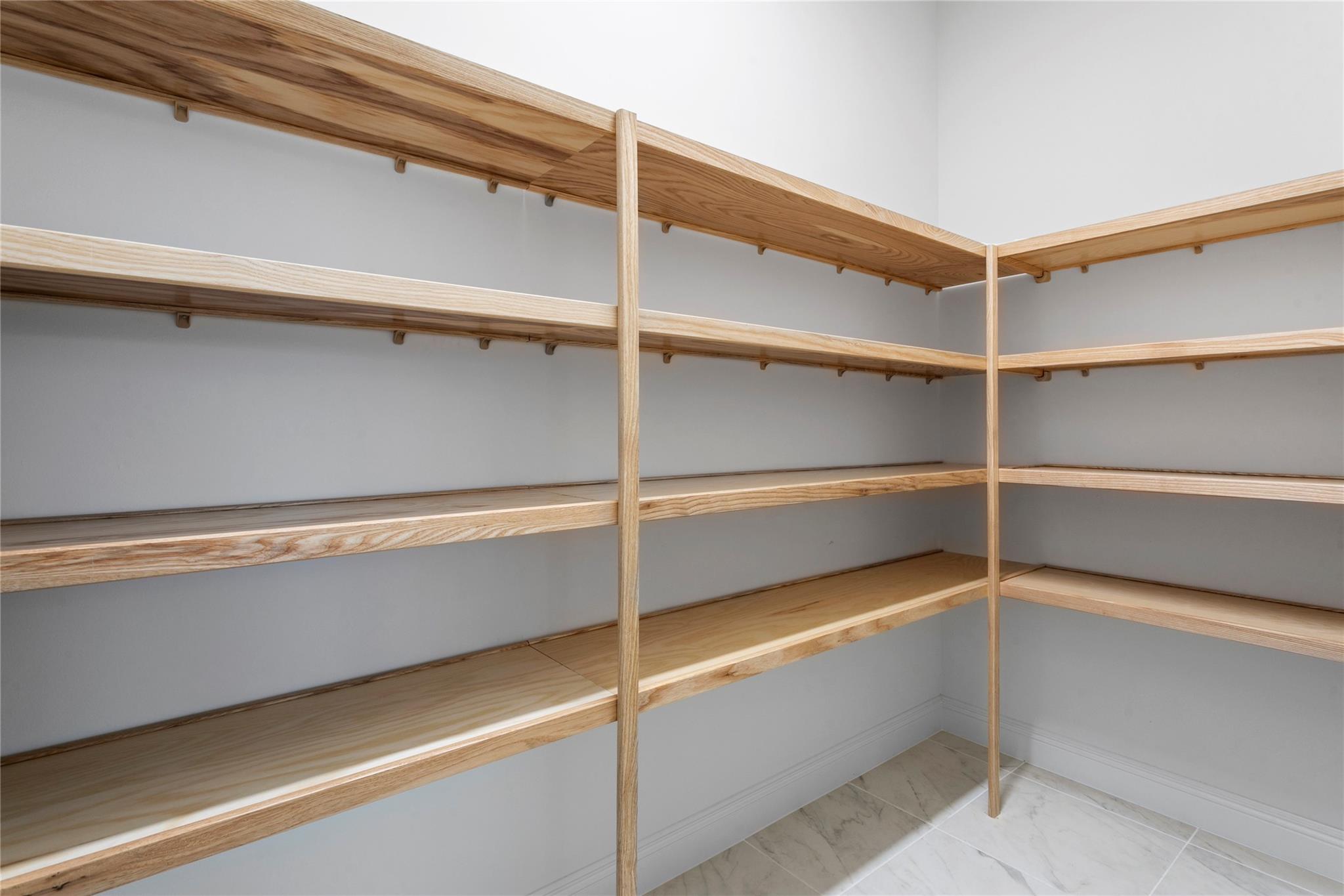 9224 Crestview Cir Property Photo 10