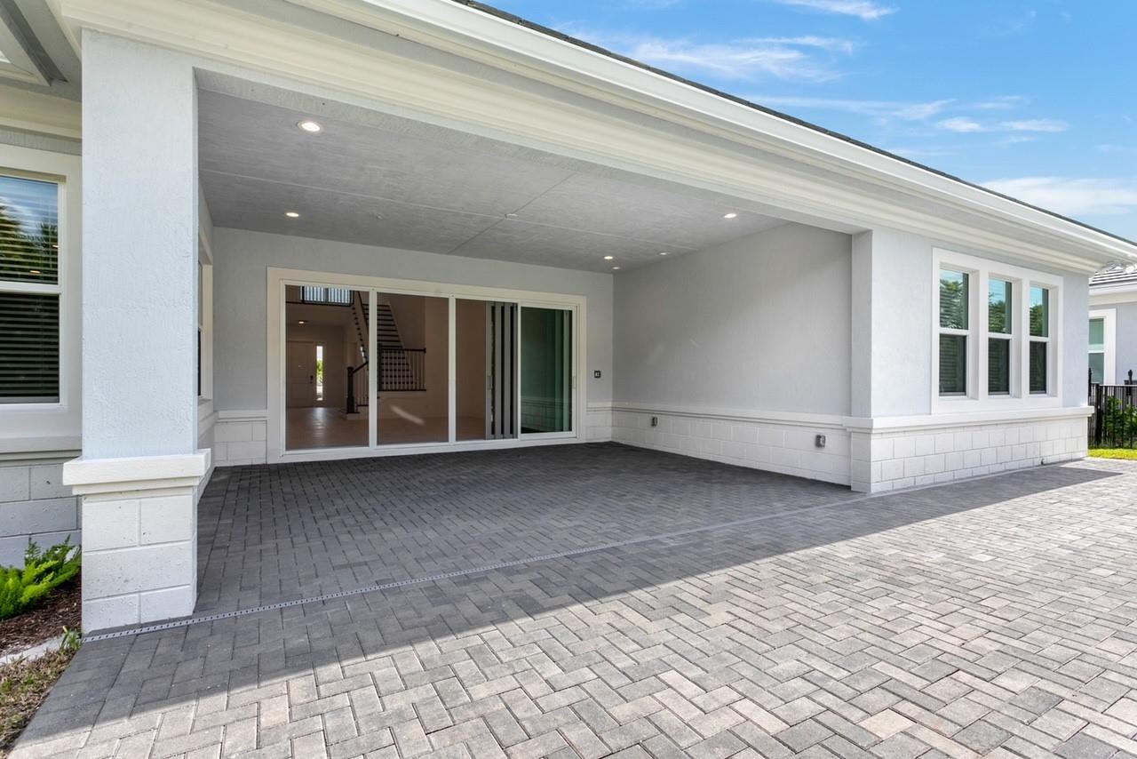 9224 Crestview Cir Property Photo 20