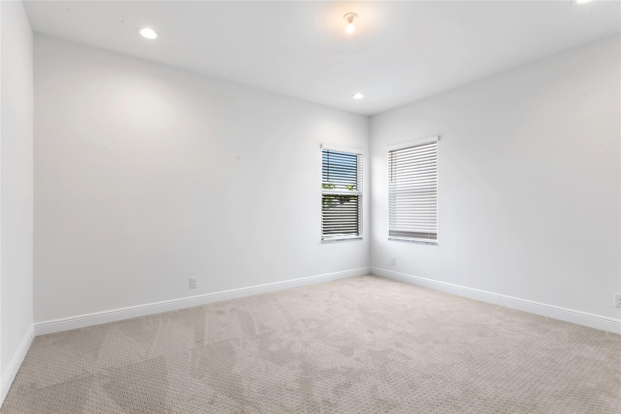 9224 Crestview Cir Property Photo 27