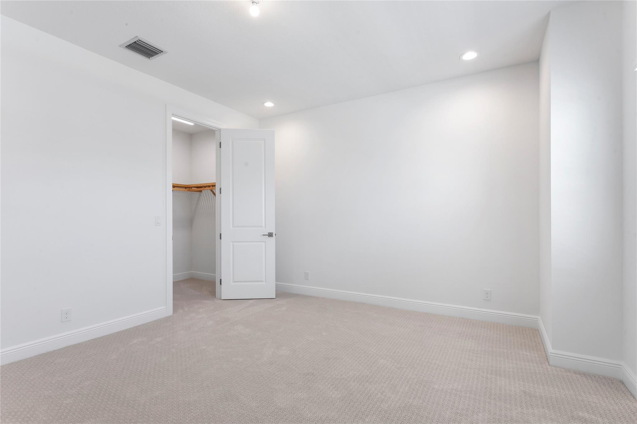 9224 Crestview Cir Property Photo 32
