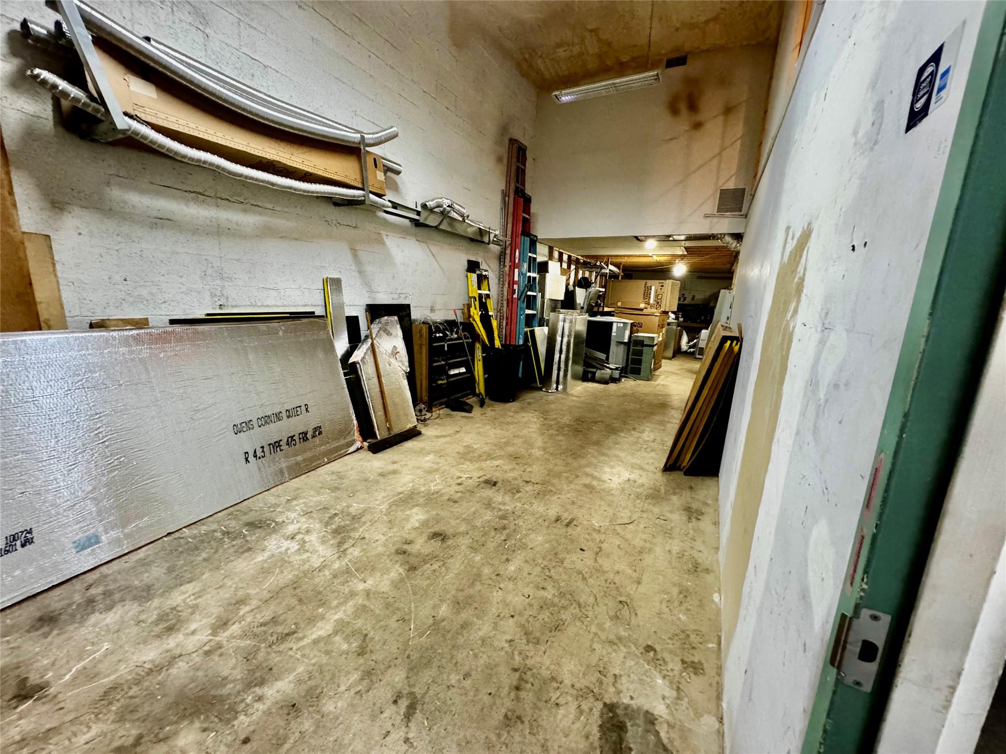 1791 Blount Rd 607 Property Photo 4