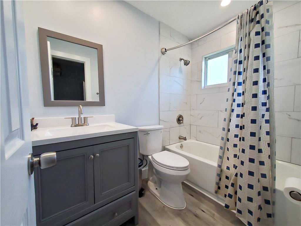2432 Sherman St Property Photo 22