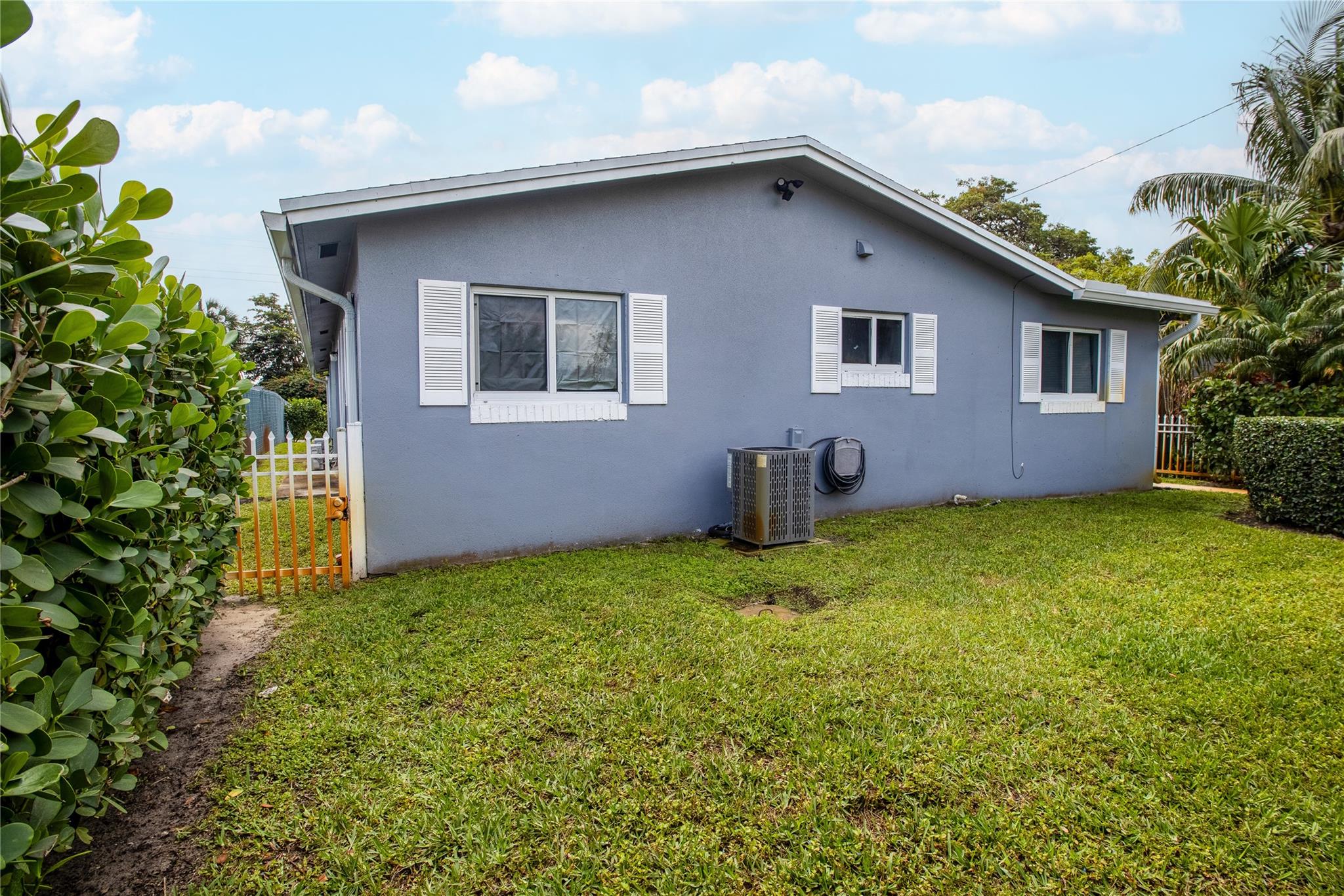 2432 Sherman St Property Photo 26