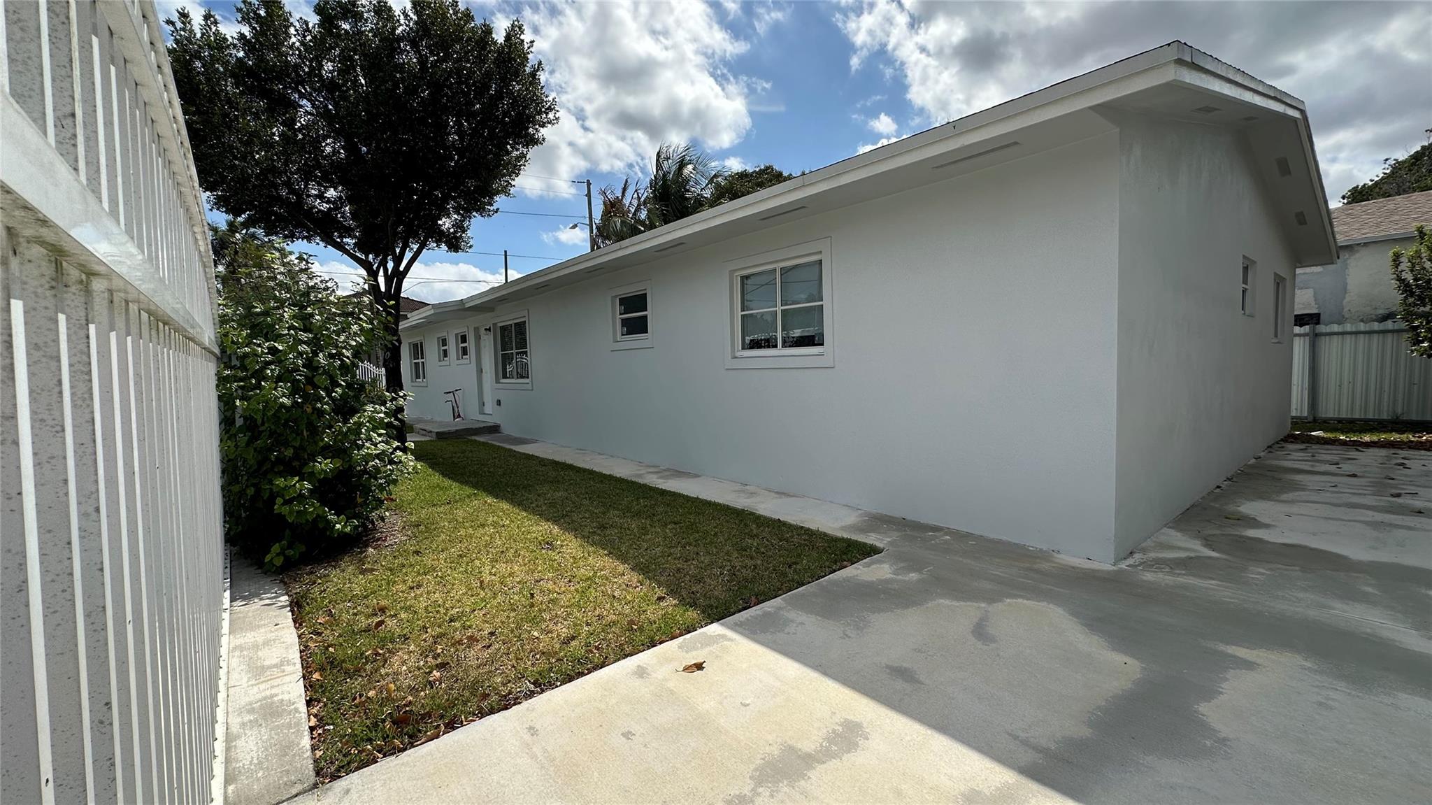 2600 Nw 11 Ave 2 Property Photo 4