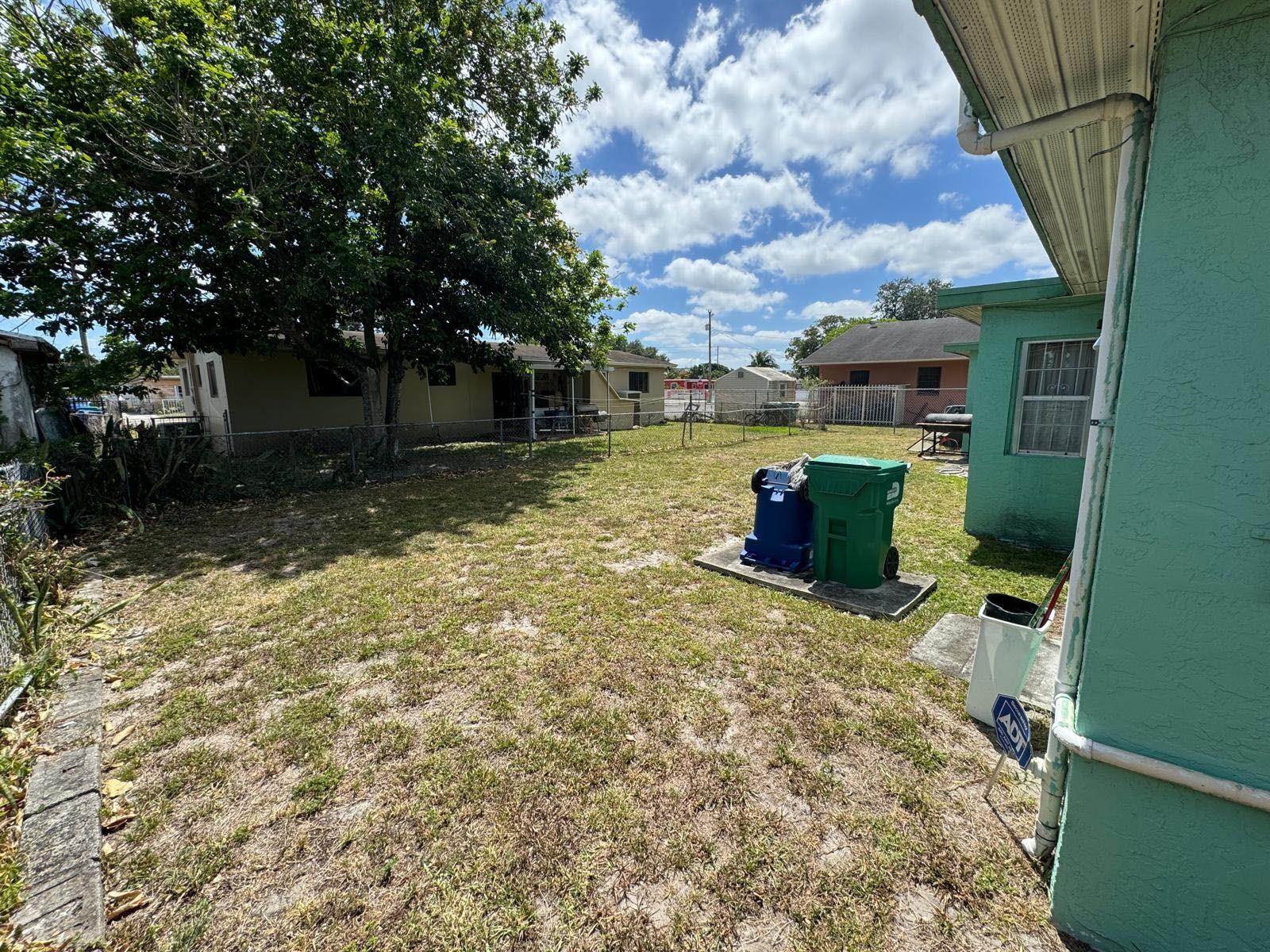 2370 Nw 87th St Property Photo 12