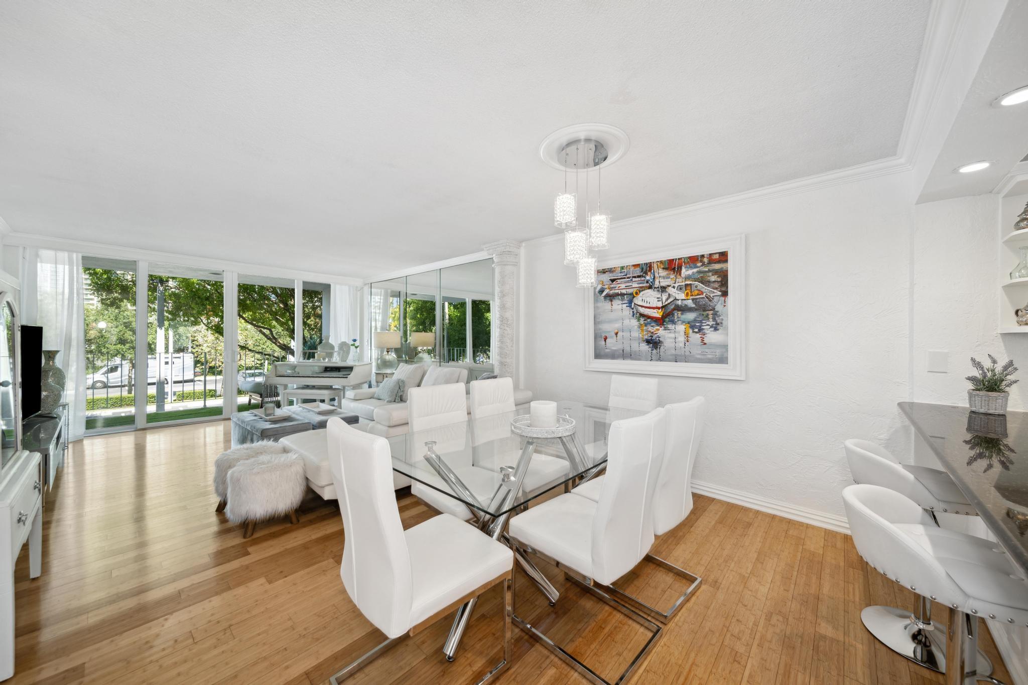 800 Se 4th St 104 Property Photo 5