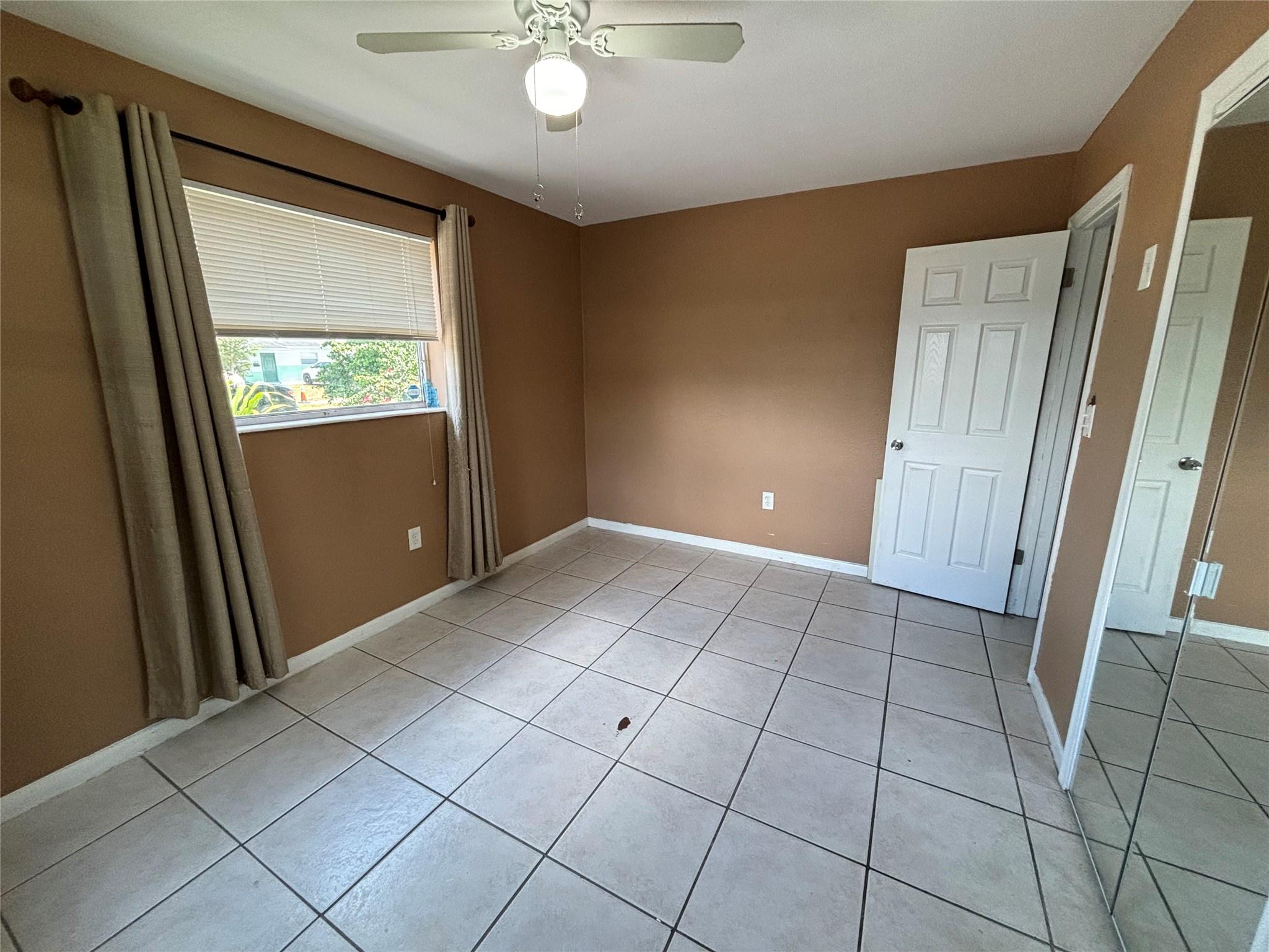 1416 N 59th Ter Property Photo 11