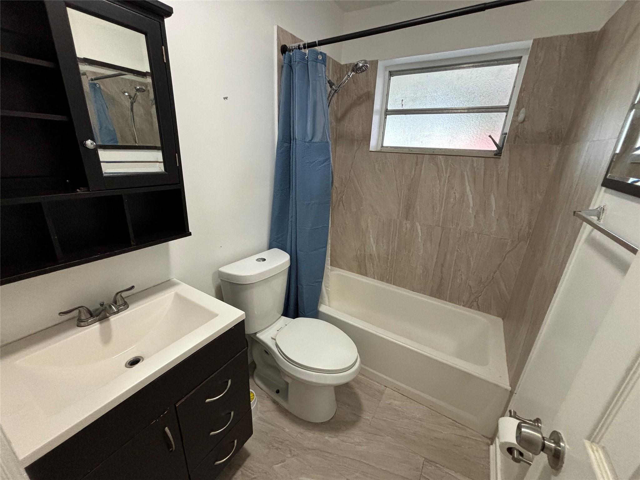 1416 N 59th Ter Property Photo 14