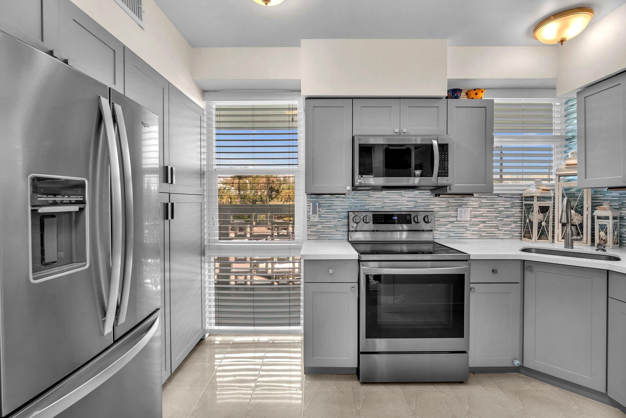 1900 S Ocean Dr 210 Property Photo 4